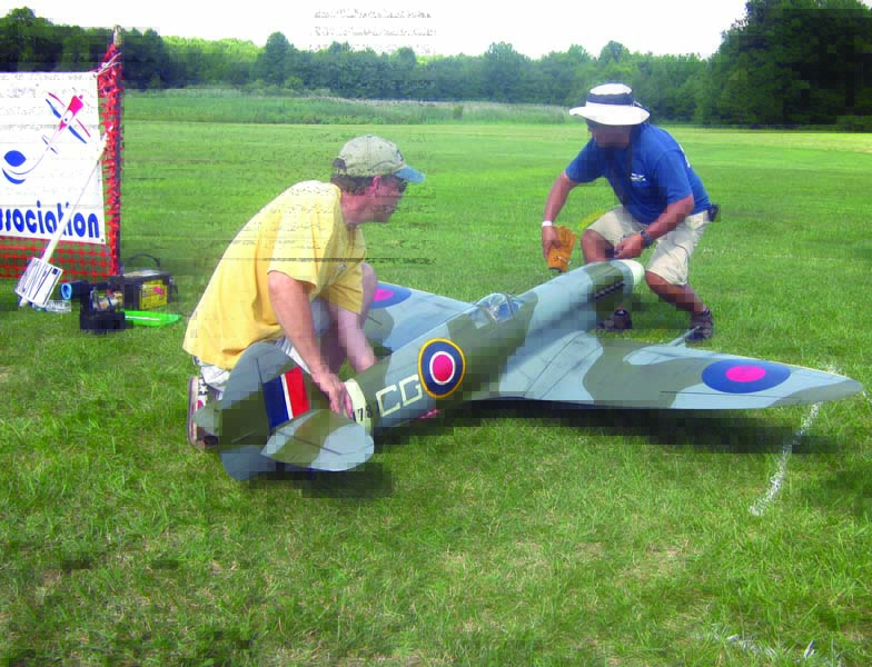 Always have a friend help you start your engine. Securing the model’s tail prevents it from moving forward when the engine fires up.