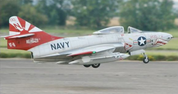 Big Kitty! 1/5-scale F9F Cougar